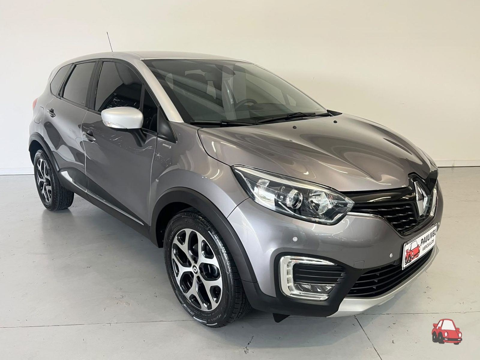 RENAULT CAPTUR — foto 2