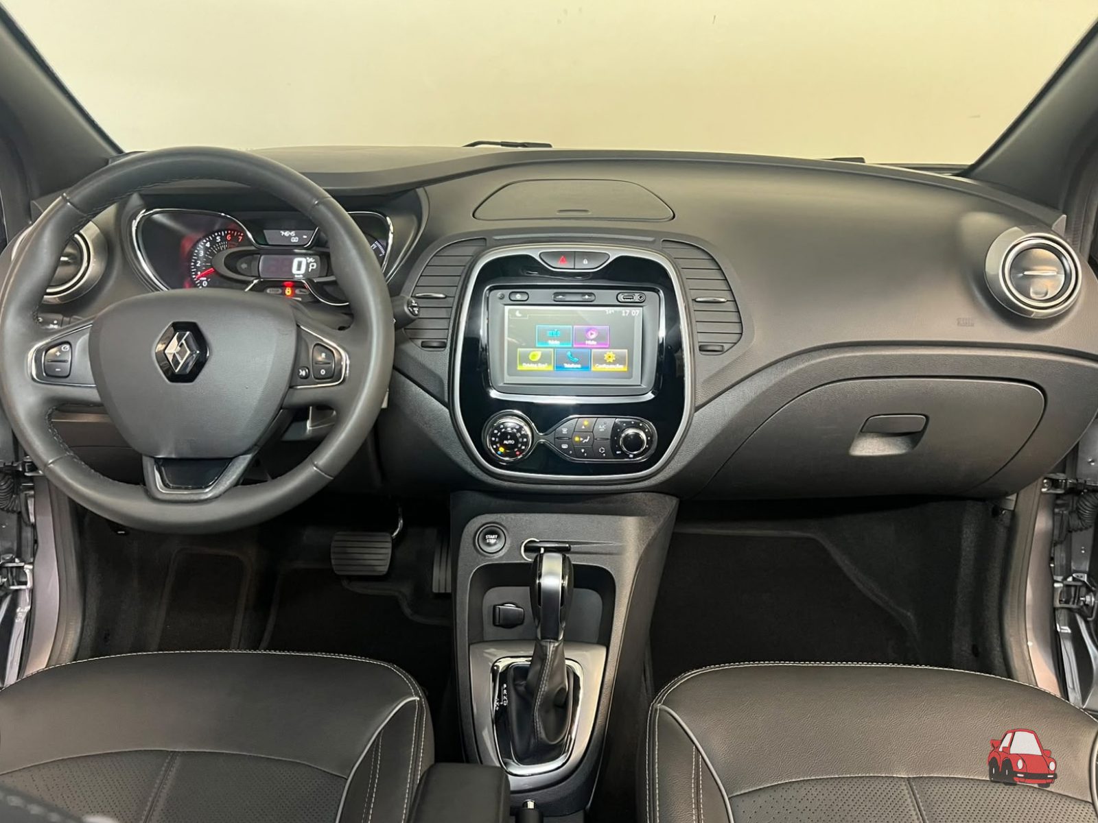 RENAULT CAPTUR — foto 6